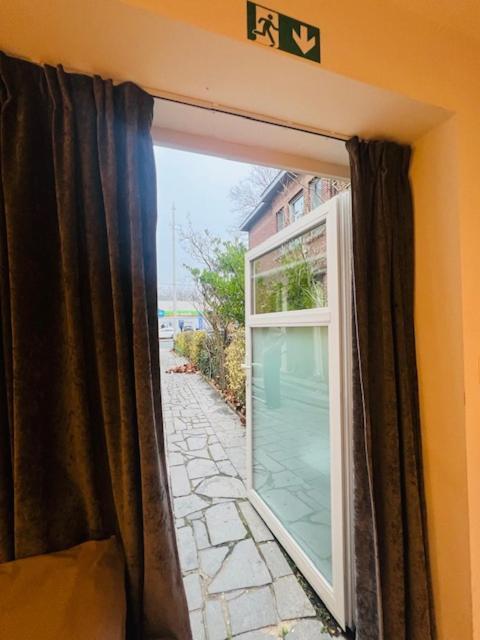 Cosy Hotel Mechelen Bagian luar foto